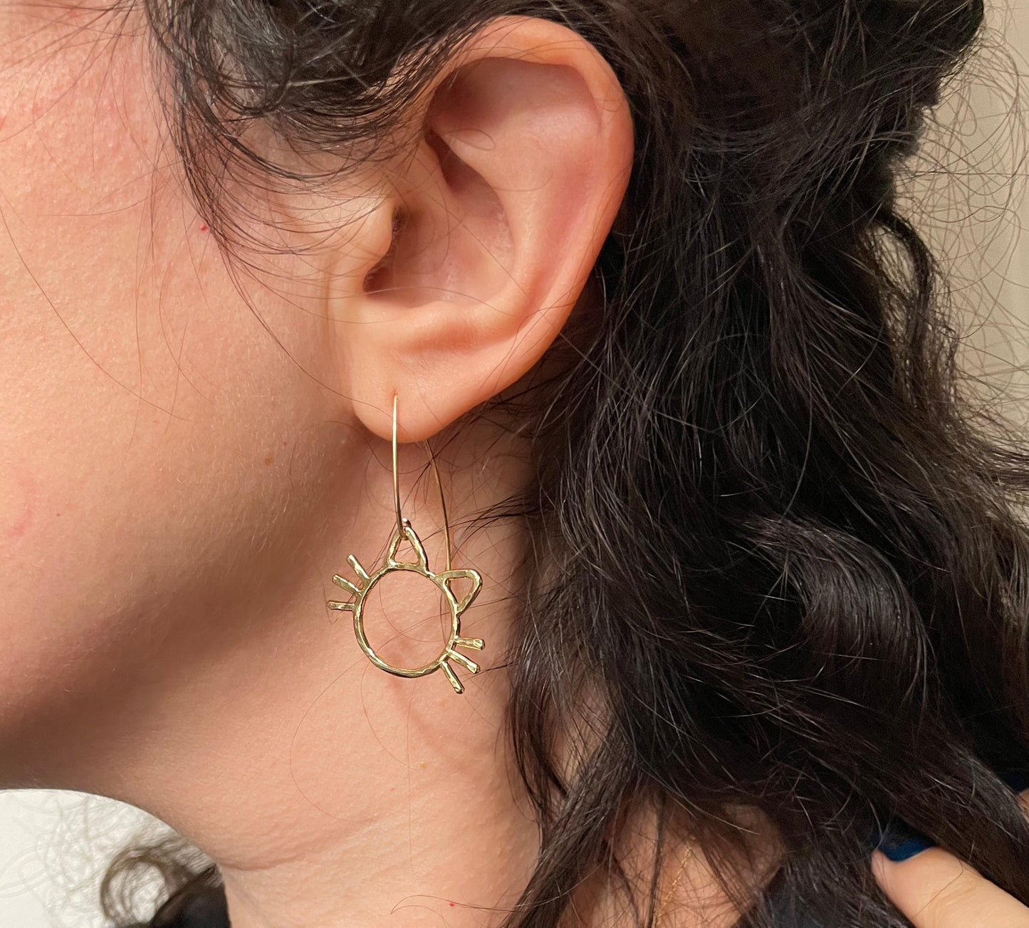 Sideways Cat Head Drop Earrings in Gold