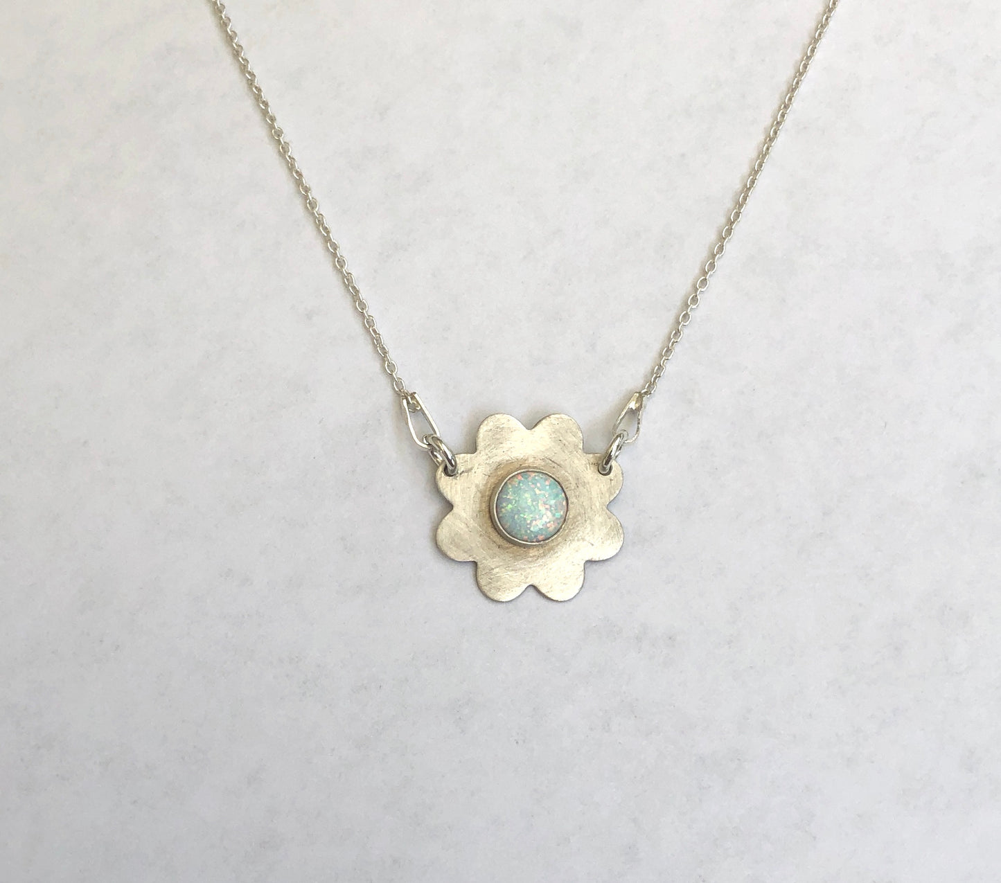 Opal Daisy Choke
