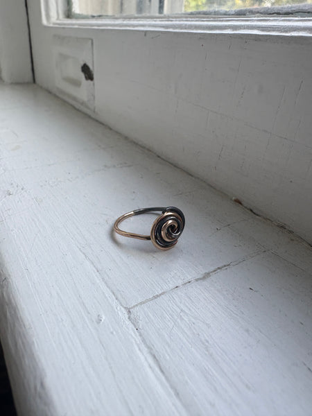 Black and Gold Knot Ring