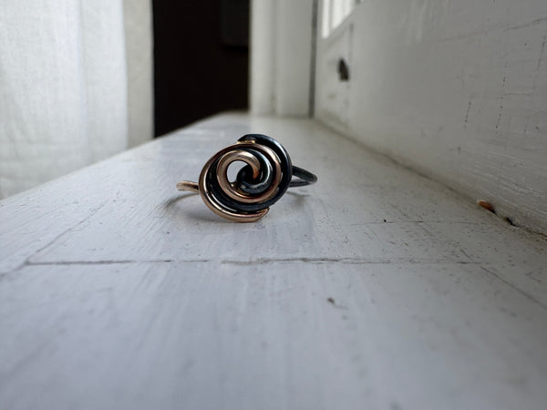 Black and Gold Knot Ring