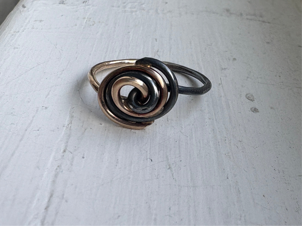 Black and Gold Knot Ring