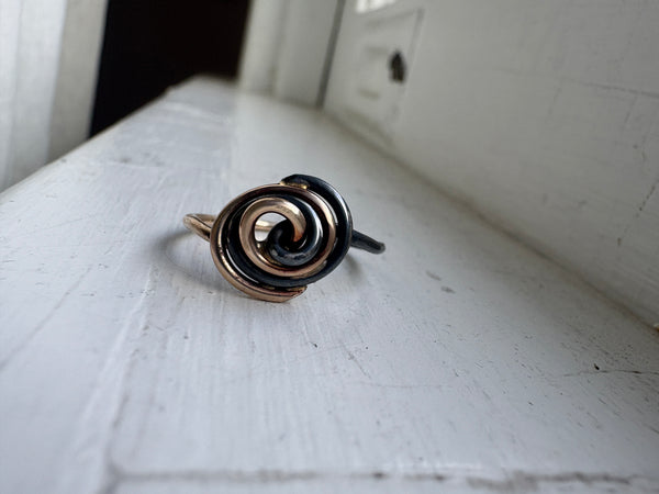 Black and Gold Knot Ring