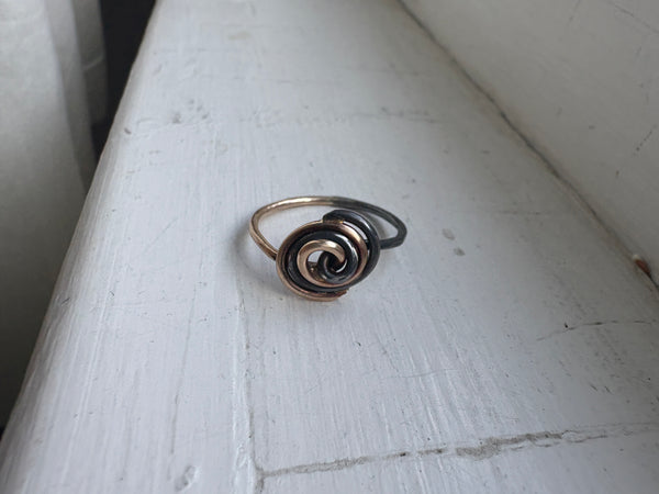 Black and Gold Knot Ring