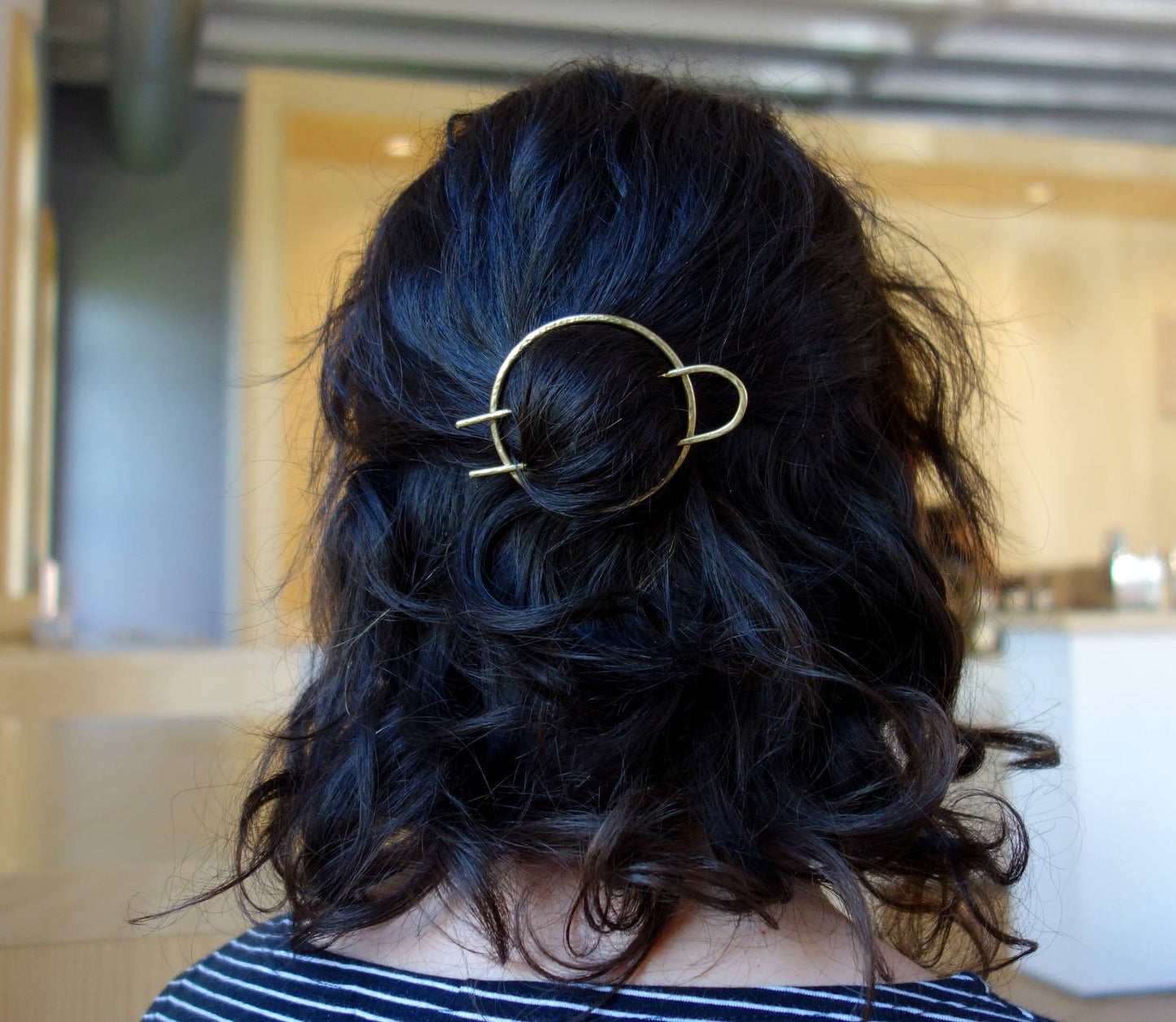 Minimalist Gold Hair Accessories, Brass Hair Clip, Round Barrette, Hair  Pin, Gold Hair Slide, Geometric Hair Clip 